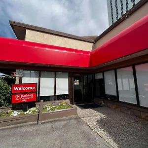  Lodge Econo Village Canada