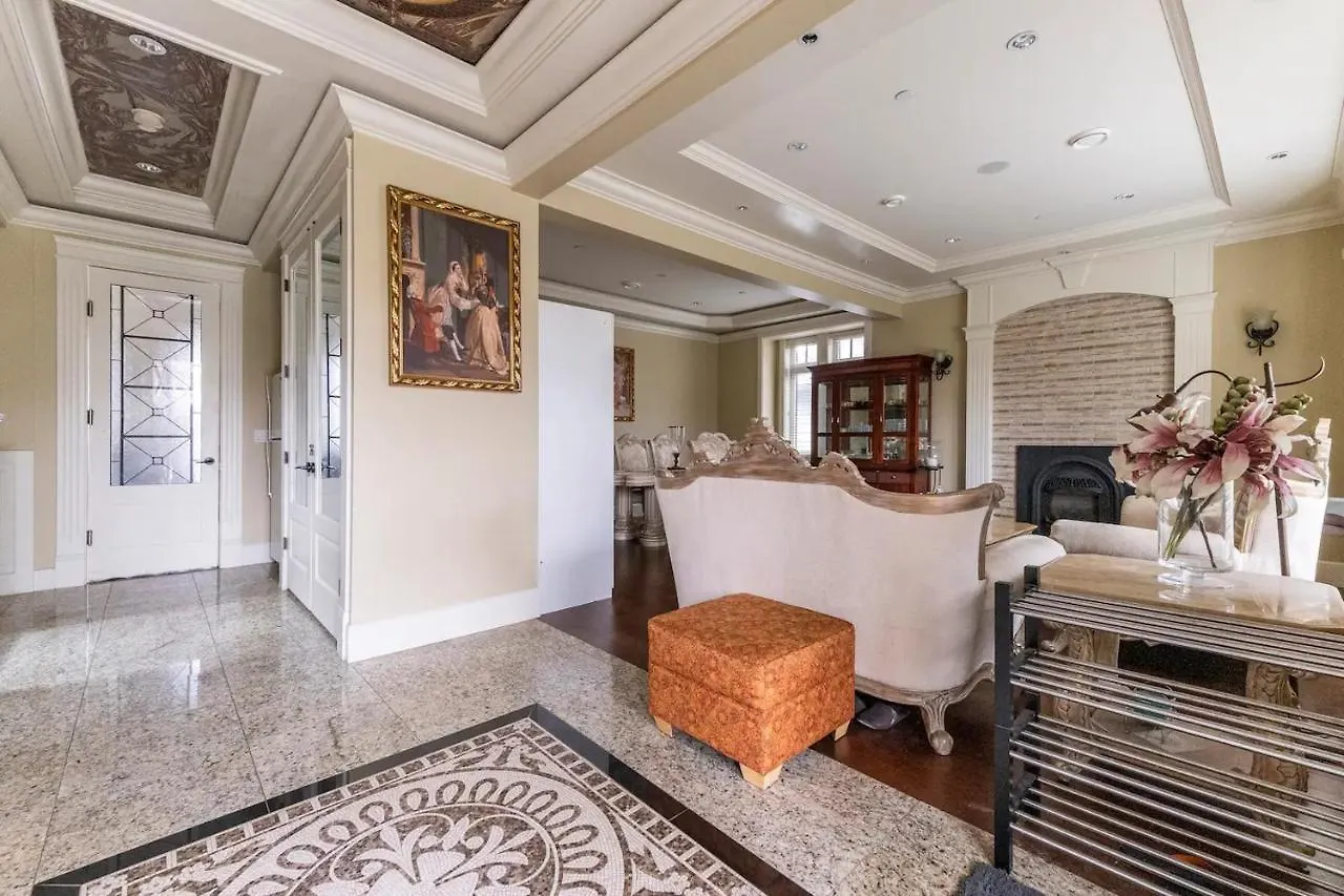 Homestay Mike'S Luxury House Apartment Vancouver